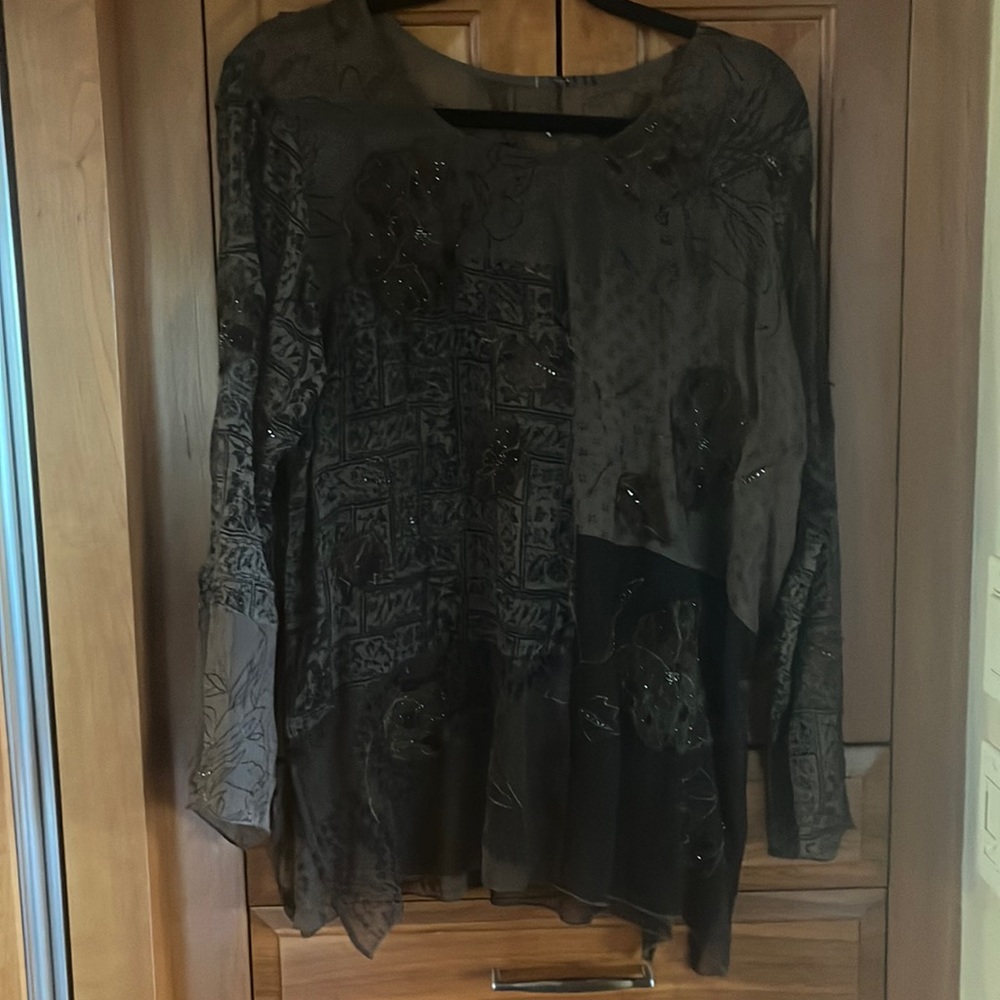 Sheer Beaded Black/Brown Floral Appliquéd Tunic LG/XLG